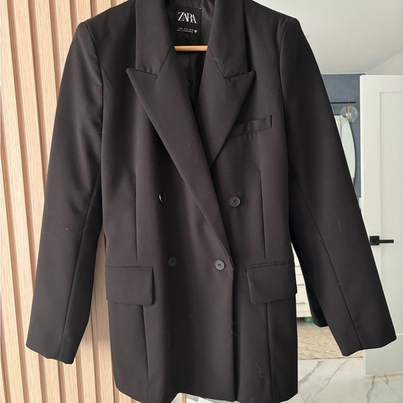 Classic Black Blazer - Picture 1 of 4